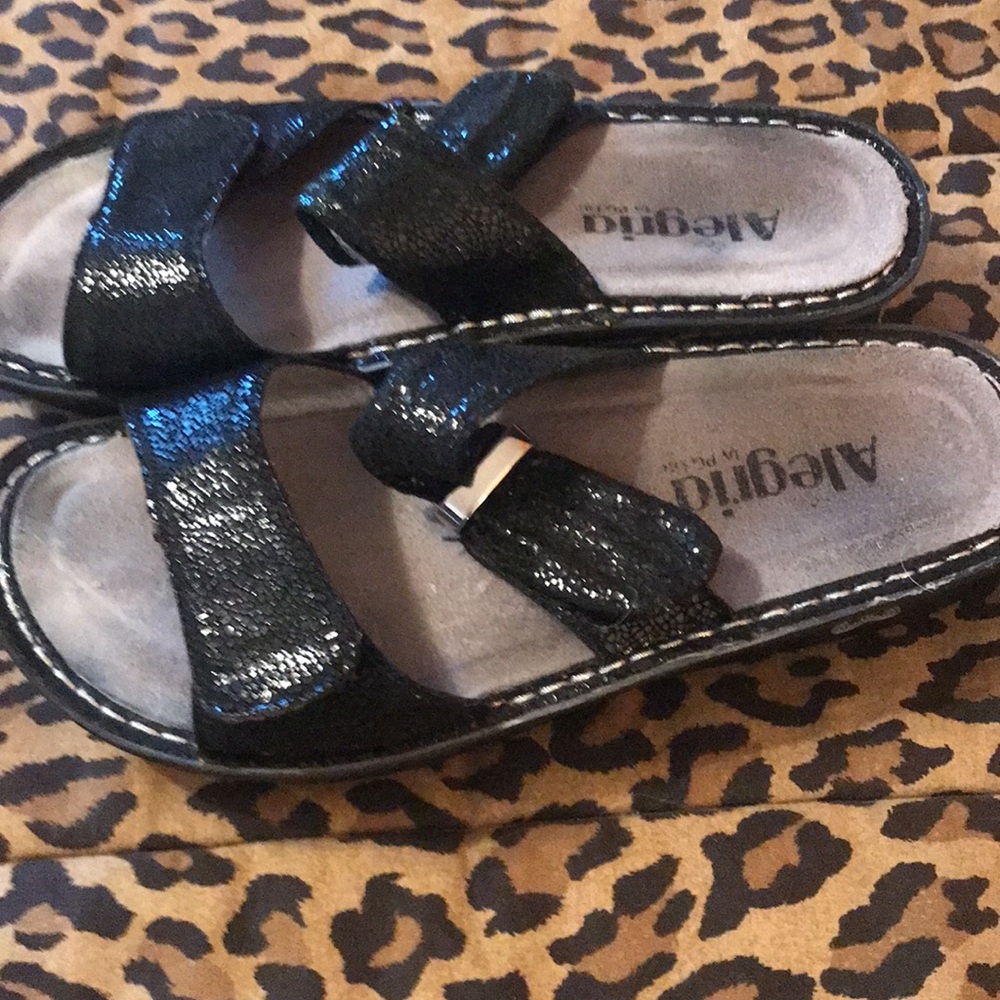 Algeria sandals